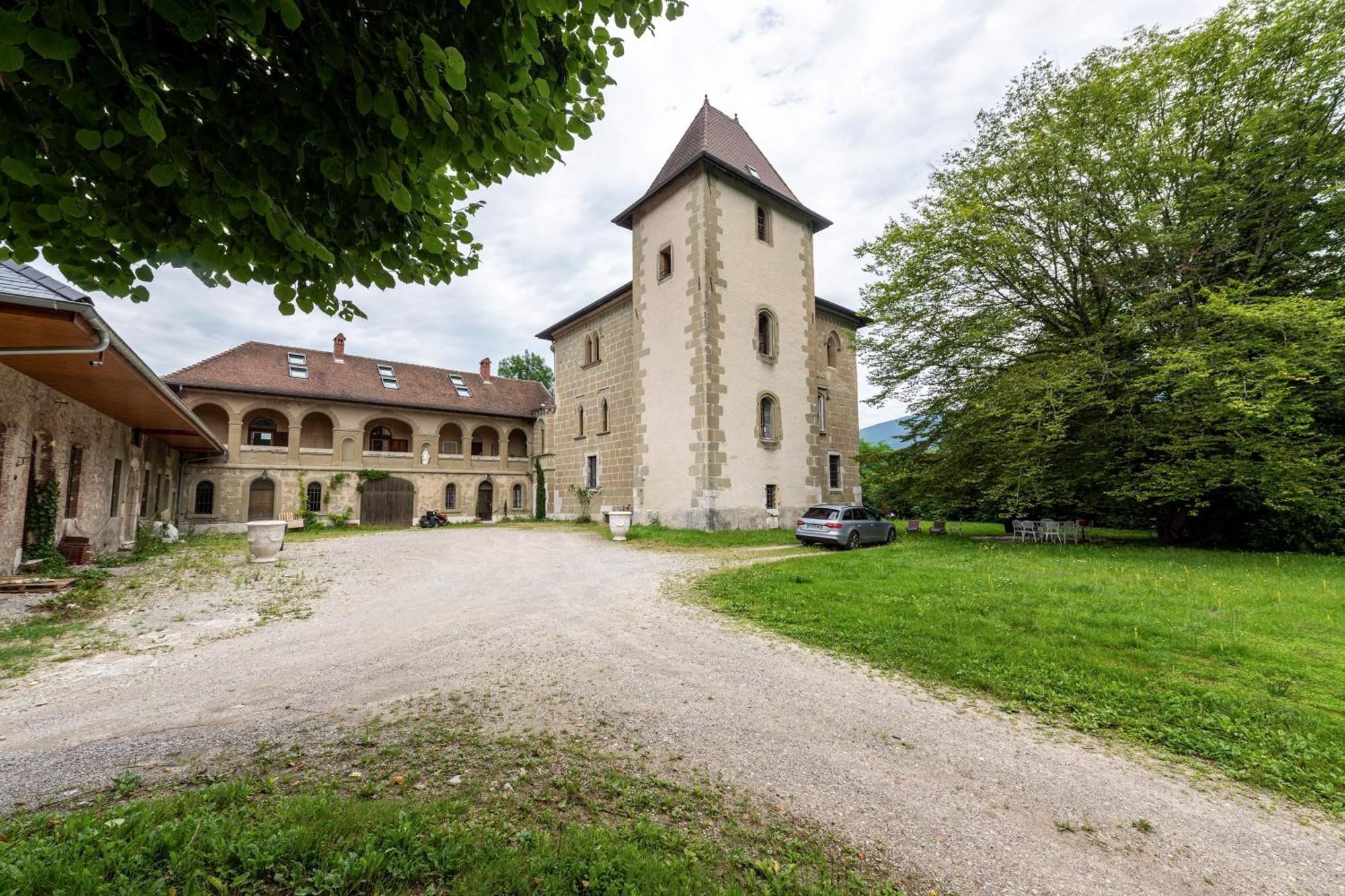 Chateau De Montpon - Grand Logement Lägenhet Saint-Sylvestre  Exteriör bild